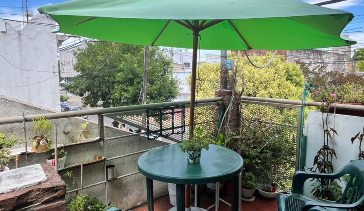 Dpto Planta alta con cochera5